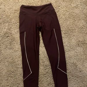 Victoria secret sport leggings.